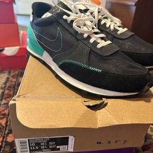 Nike dbreak type black size 10 mens